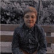 Profesora de Piano de conservatorio capacitada para dictar clases de iniciación al lenguaje musical, apreciación musical e instrumento piano